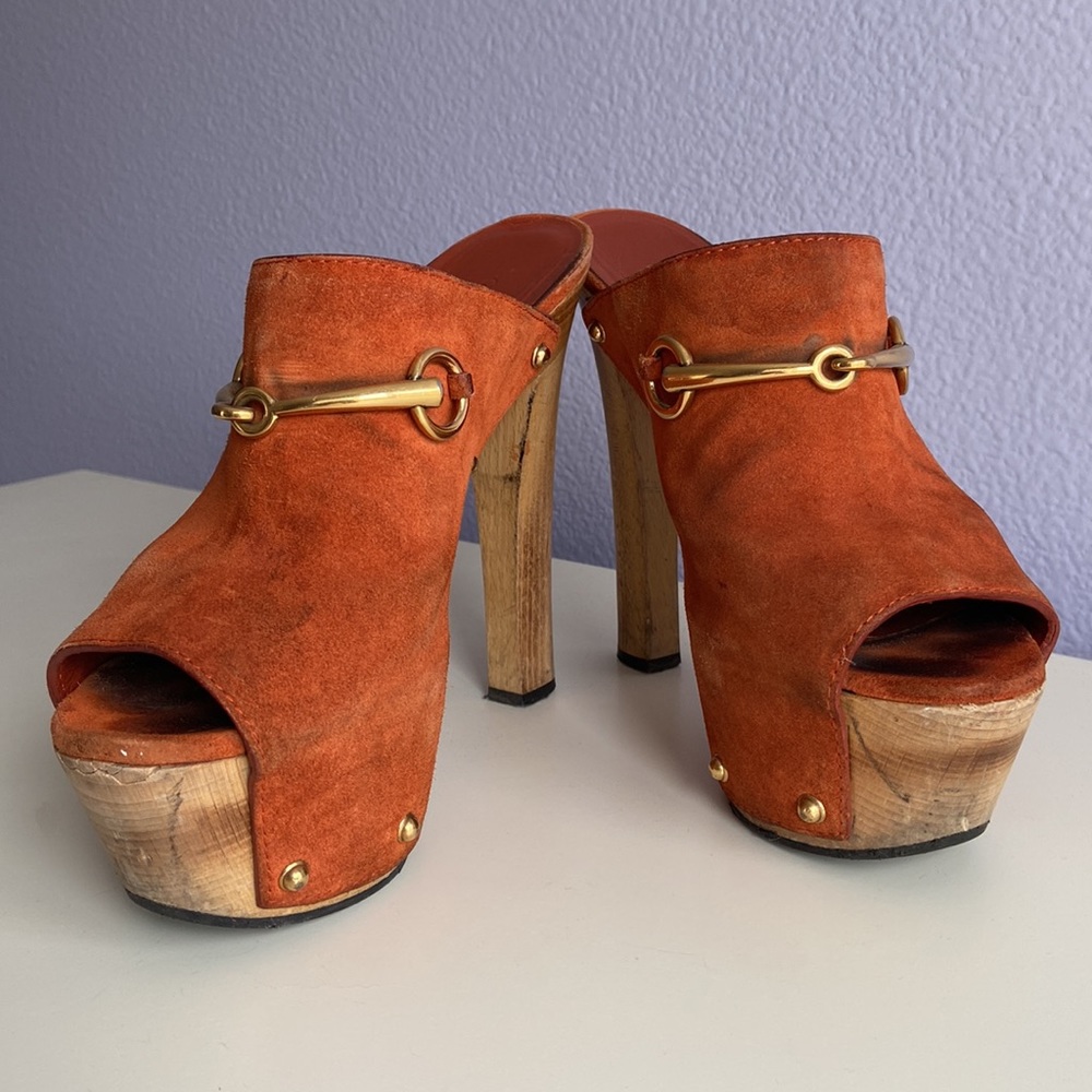 Gucci 6” wooden heels burnt orange suede upper with golden horsebit